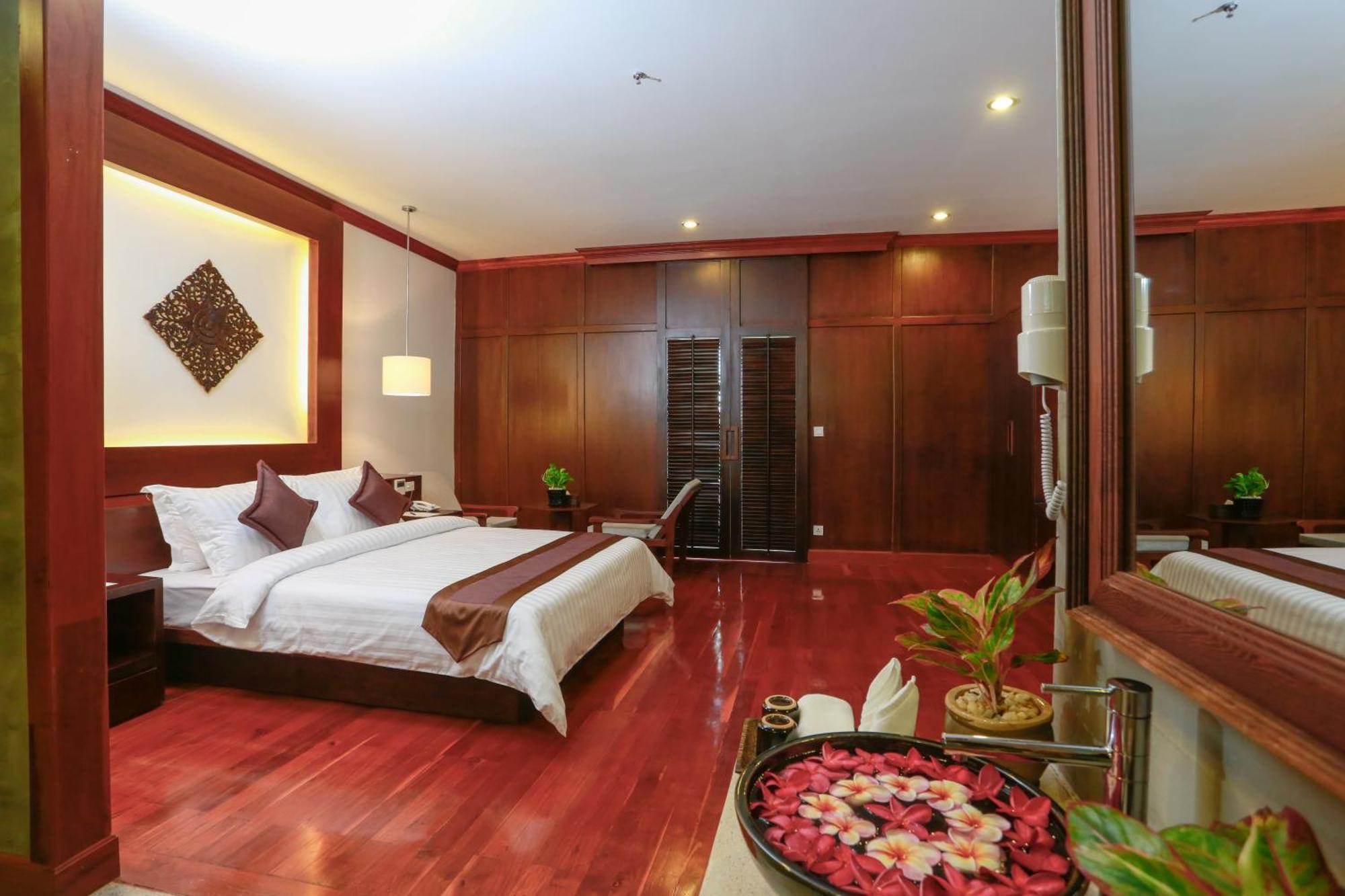 The Moon Residence & Spa Siem Reap Exterior foto